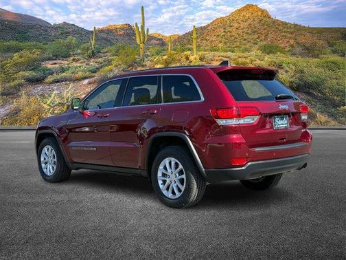 2022 Jeep Grand Cherokee Laredo
