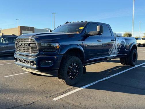 2021 RAM 3500 Limited Crew Cab 4x4 8' Box