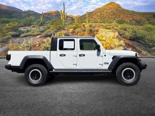 Bright White Clearcoat 2020 Jeep Gladiator Sport S