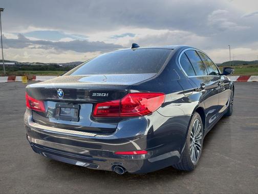 Dark Graphite Metallic 2019 BMW 530 530i
