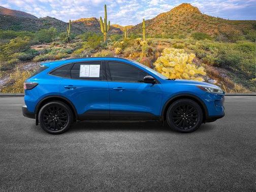 2020 Ford Escape SE
