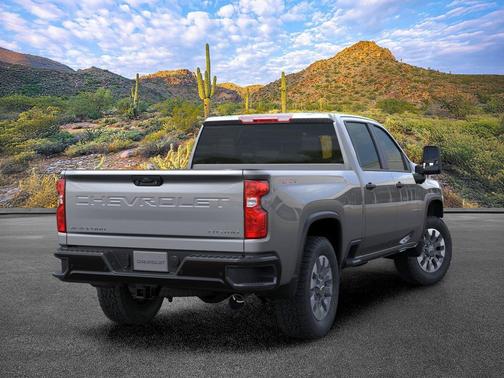 Sterling Gray Metallic 2026 Chevrolet Silverado 2500 Custom