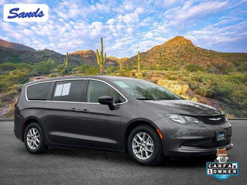 Granite Crystal Metallic Clearcoat 2023 Chrysler Voyager LX