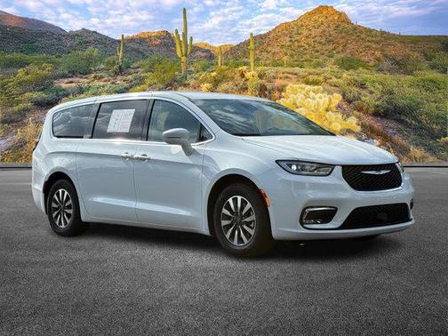 2022 Chrysler Pacifica Hybrid Touring L