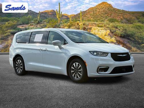 2022 Chrysler Pacifica Hybrid Touring L