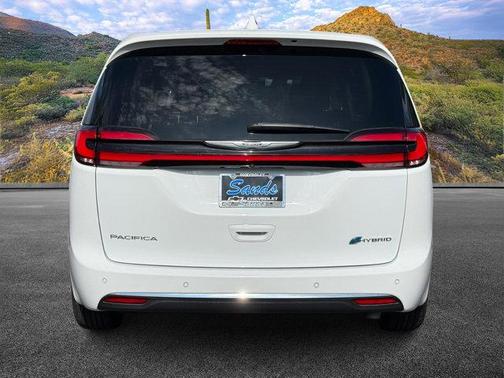 2022 Chrysler Pacifica Hybrid Touring L