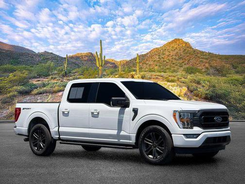 Oxford White 2021 Ford F-150 XLT