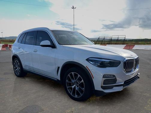 Alpine White 2021 BMW X5 sDrive40i