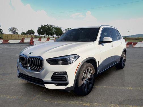 Alpine White 2021 BMW X5 sDrive40i