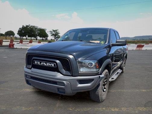 Diamond Black Crystal Pearlcoat 2021 RAM 1500 Classic Warlock Quad Cab 4x4 6'4' Box