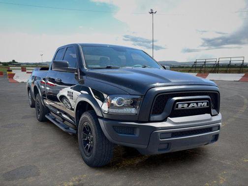 Diamond Black Crystal Pearlcoat 2021 RAM 1500 Classic Warlock Quad Cab 4x4 6'4' Box