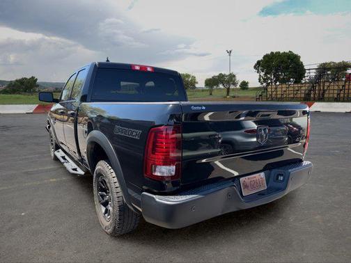 Diamond Black Crystal Pearlcoat 2021 RAM 1500 Classic Warlock Quad Cab 4x4 6'4' Box