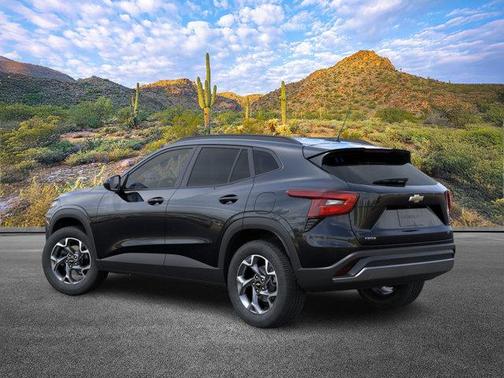 Mosaic Black Metallic 2026 Chevrolet Trax LT