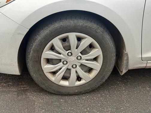 2022 Hyundai Accent SE