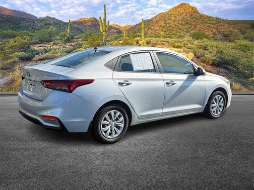 2022 Hyundai Accent SE