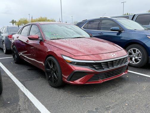 2024 Hyundai ELANTRA SE