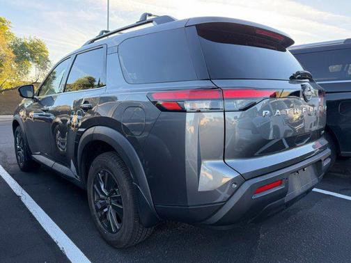 2022 Nissan Pathfinder SV 2WD