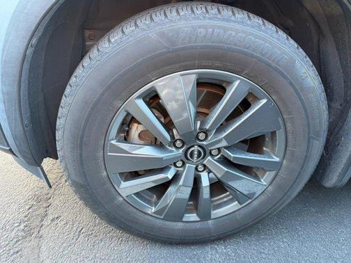 2022 Nissan Pathfinder SV 2WD