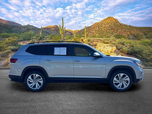 Platinum Gray Metallic 2021 Volkswagen Atlas 3.6L SE w/Technology