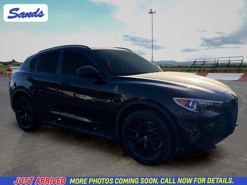 Vulcano Black Metallic 2019 Alfa Romeo Stelvio Ti
