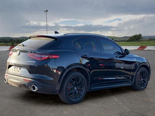 Vulcano Black Metallic 2019 Alfa Romeo Stelvio Ti