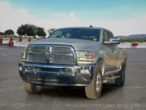 Bright Silver Metallic Clearcoat 2017 RAM 2500 Laramie