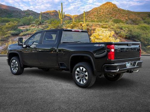 2024 Chevrolet Silverado 2500 Custom