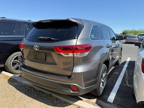 2017 Toyota Highlander LE I4