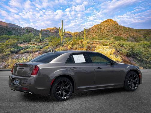 Granite Crystal Metallic Clearcoat 2022 Chrysler 300 Touring