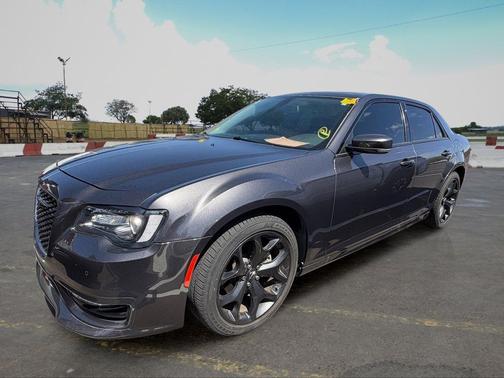 Granite Crystal Metallic Clearcoat 2022 Chrysler 300 Touring