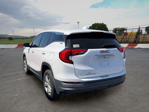 Summit White 2018 GMC Terrain SLE
