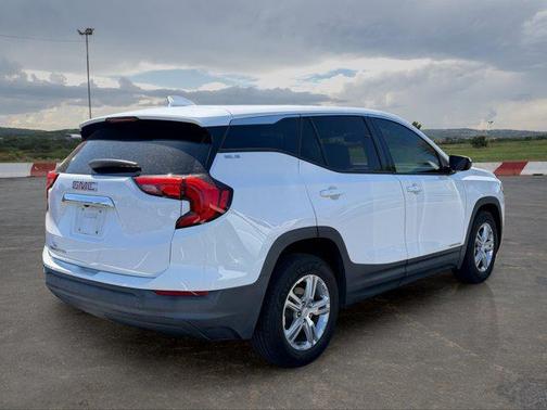 Summit White 2018 GMC Terrain SLE