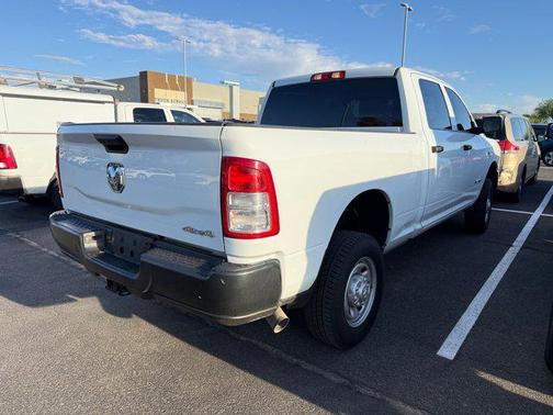 2022 RAM 2500 Tradesman Crew Cab 4x4 6'4' Box