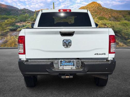 2022 RAM 2500 Tradesman Crew Cab 4x4 6'4' Box