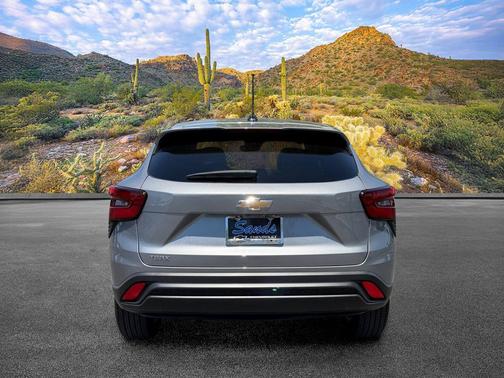Sterling Gray Metallic 2025 Chevrolet Trax LS