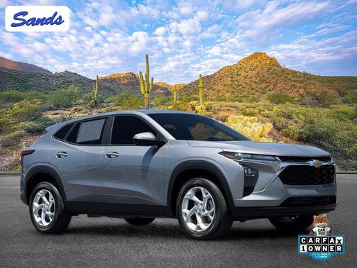 Sterling Gray Metallic 2025 Chevrolet Trax LS
