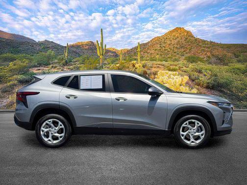 Sterling Gray Metallic 2025 Chevrolet Trax LS