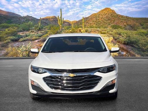 Summit White 2023 Chevrolet Malibu FWD 1LT