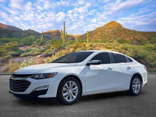 Summit White 2023 Chevrolet Malibu FWD 1LT
