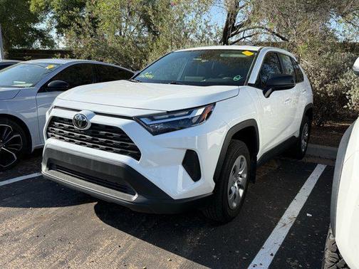 2023 Toyota RAV4 Hybrid LE
