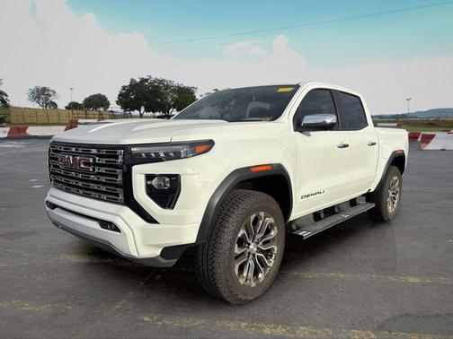Summit White 2025 GMC Canyon Denali