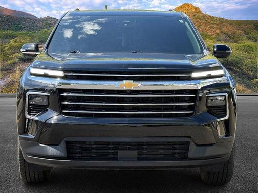 Mosaic Black Metallic 2025 Chevrolet Traverse LT