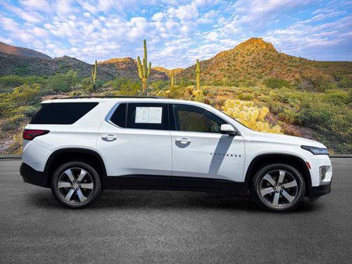 Summit White 2023 Chevrolet Traverse LT Leather