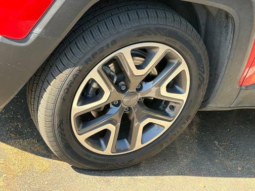 Colorado Red 2015 Jeep Renegade Latitude