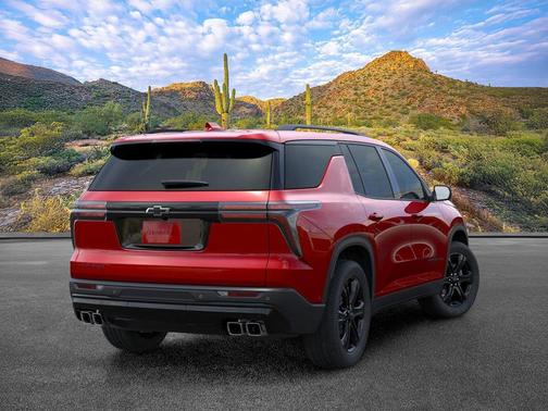 Radiant Red Tintcoat 2027 Chevrolet Traverse LT