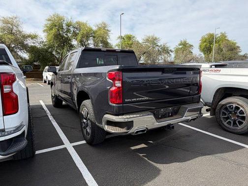 Dark Ash Metallic 2022 Chevrolet Silverado 1500 LT