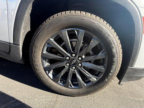 2022 Chevrolet Traverse RS