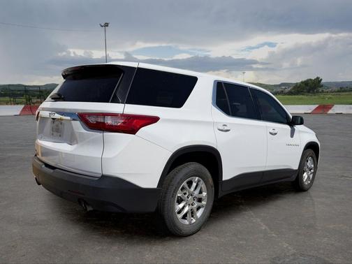 Summit White 2020 Chevrolet Traverse LS