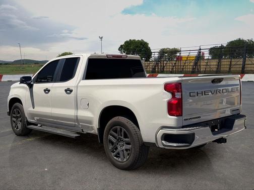 White Sands 2026 Chevrolet Silverado 1500 Custom