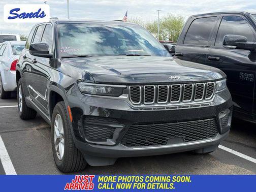 2024 Jeep Grand Cherokee Laredo